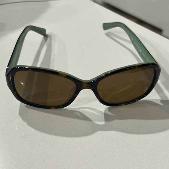 Kate Spade Tortoise/Green Sunglasses with Pink Case - Picture 5 of 10